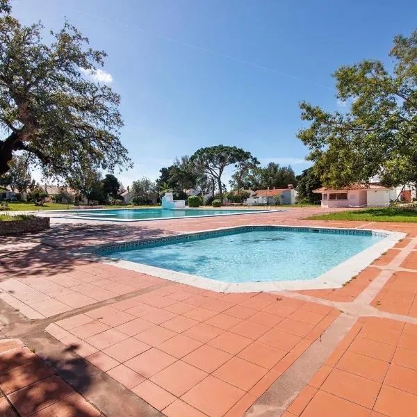 Amazing Oura Beach Apartment, hotel em Albufeira