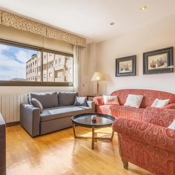 Central, Spacious Parking, hotel em Granada