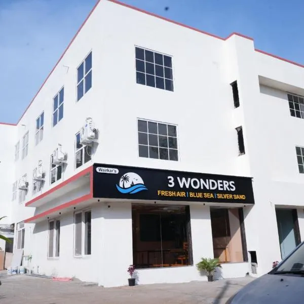 3 WONDERS Tarkarli Hotel and Restaurent – hotel w mieście Malvan