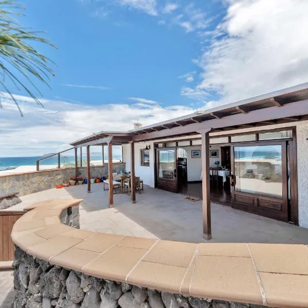 Villalmar, hotel in Famara