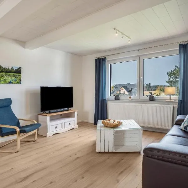 5 Sterne Ferienwohnung Boddenblick, hotel em Glowe