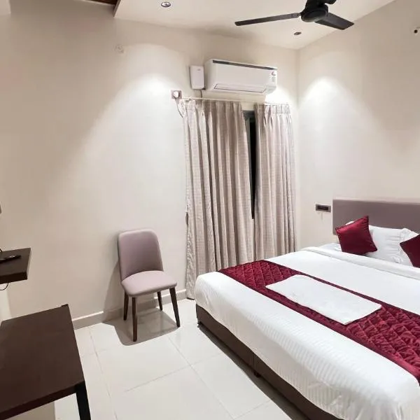 Hotel GMR Pearls, khách sạn ở Srikalahasti