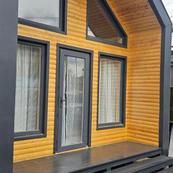 Arista Yurt Camp، فندق في كاراكول