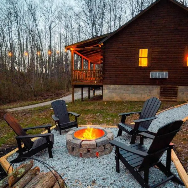 Secluded Cozy Log Cabin Villa, hotel en Creola