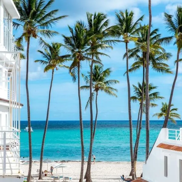 CARIBBEAN Deluxe VILLAS & Apartments, POOL LOS CORALES Beach & SPA, hotel a Punta Cana