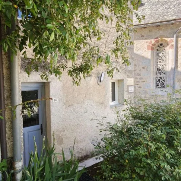 16 Chemin De Compostelle, hotel em Sénergues