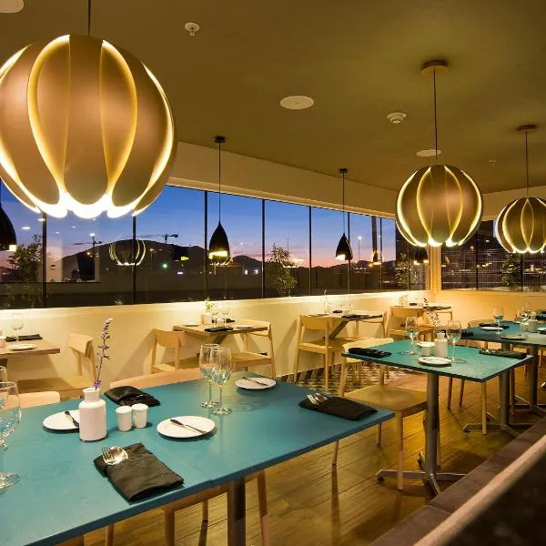 City Express by Marriott Santiago Aeropuerto, хотел в Сантяго