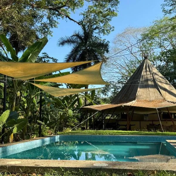 KRITAJNA SAFARi LODGE、ドミニカルのホテル