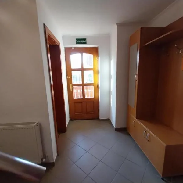 Mohos Vendégfogadó، فندق في Kelemér