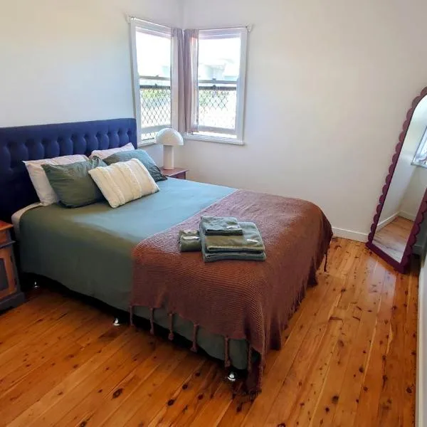 Home in Newtown, hotell i Toowoomba
