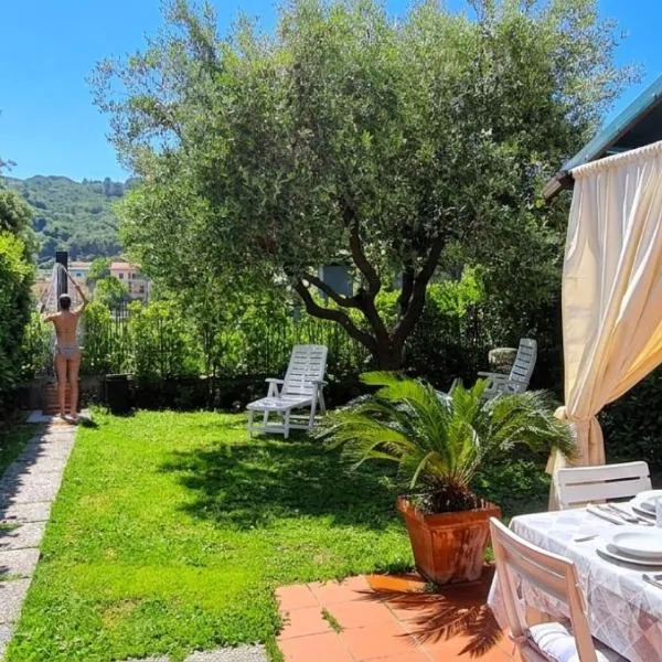 Casa Giardino, hotell i Marina di Campo