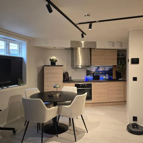 28 sqm studio apartment in the heart of Leirvik, hotel di Stord