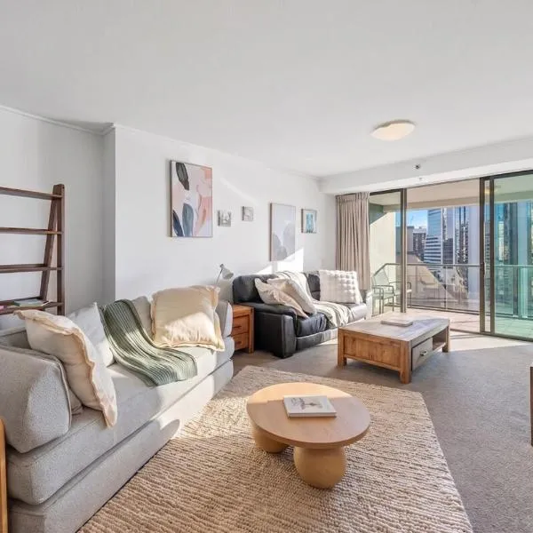 City Apartment with Stunning River Views Up to 6 Guests and 2 Parking – hotel w mieście Brisbane