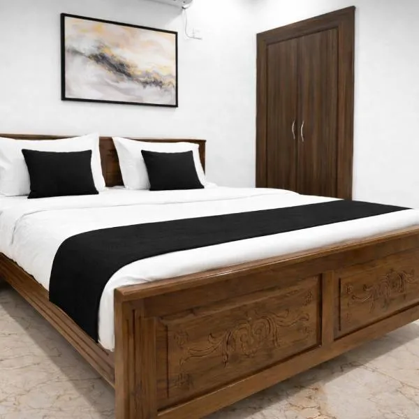 Hotel CJ Grand Vijayawada, hotell i Vijayawada