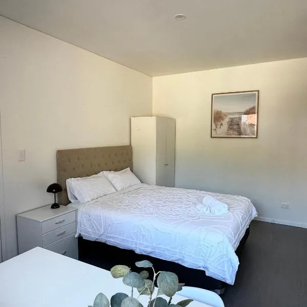 June Stay, hotel em Perth