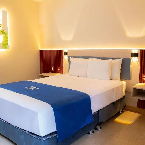 Laguna Azul Hotel & Suites、Sauceのホテル