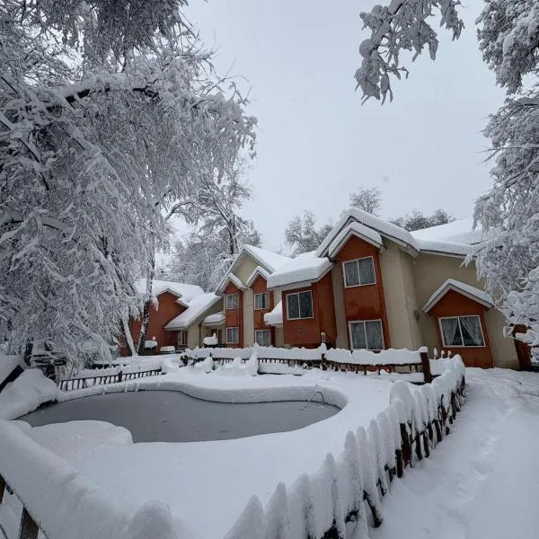 Hotel y Cabañas Borde Andino, hotel u gradu Las Trankas