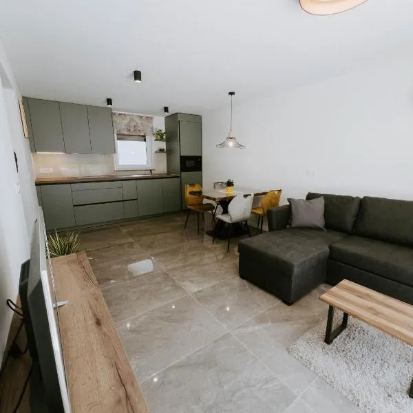 Apartma Zora, hotel in Kobarid