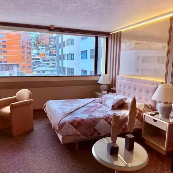 Suites Edificio Akros, hotel di Quito
