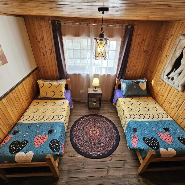 Hostal Sol y Luna - Descanso a 10 min del aeropuerto & Desayuno Incluido, hotell i Santiago