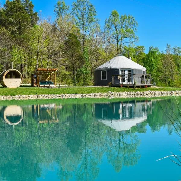 Secluded Waterfront Yurt with Wood-Fired Sauna near French Lick, hotell i French Lick