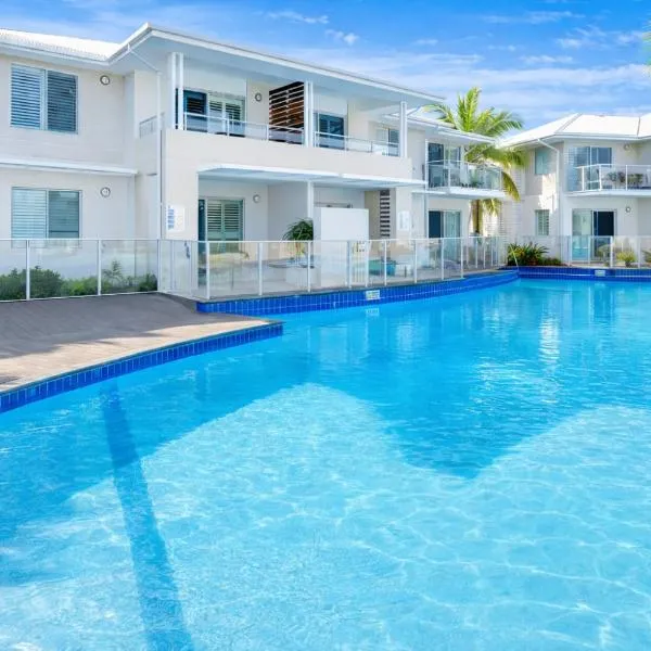 2 Bedroom Poolside Escape - The Oaks Port Stephens, готель у місті Саламандер-Бей