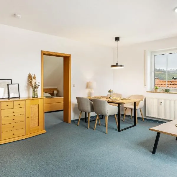 Komfortable 3-Zimmer-Fewo, hotel a Sonneberg