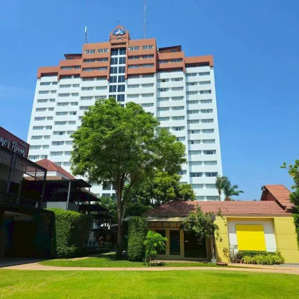 Hua Hin Grand Hotel and Plaza, хотел в Хуа Хин