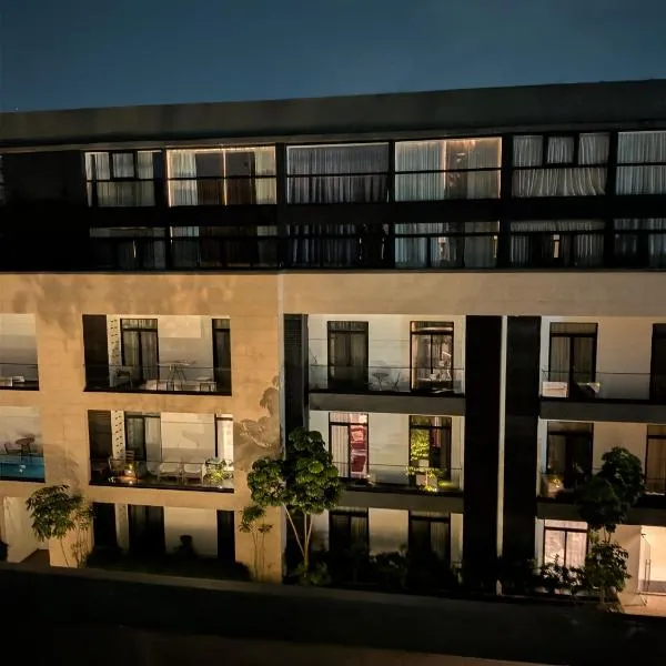 Viesnīca Royal Luxury Apartments at Embassy Gardens Akrā