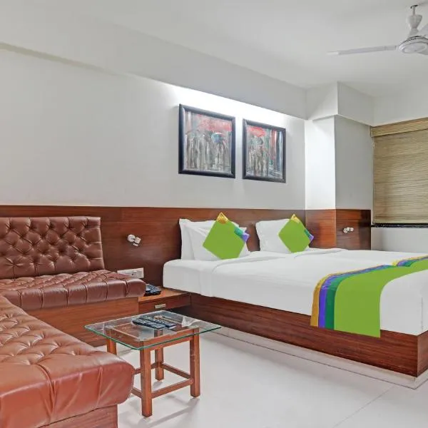 Treebo Cherry Tree, hotel em Indore