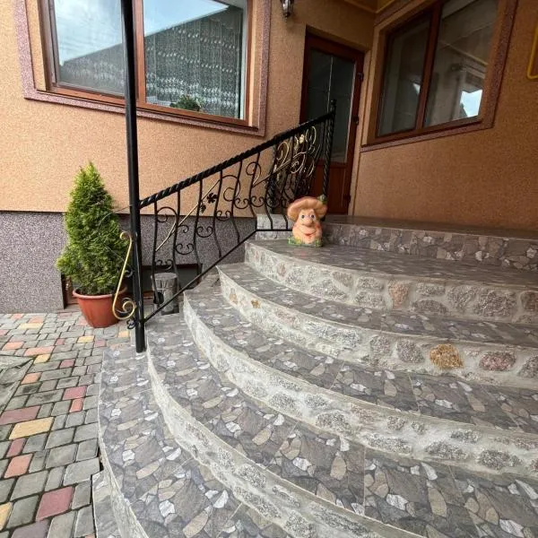 Затишні Апартаменти біля Софіївки, hotel v destinaci Umaň