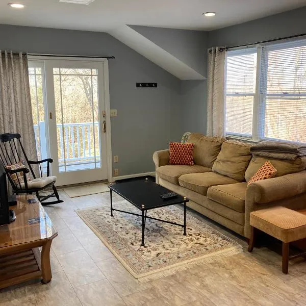 Cozy Apartment Centrally Located in Southbury, Hotel in Southbury