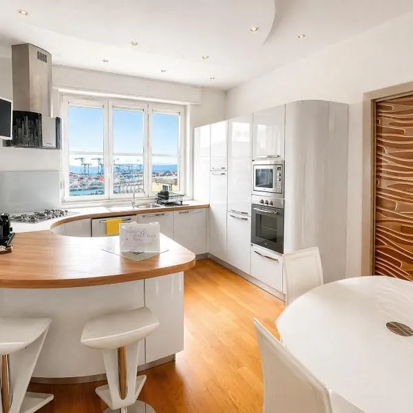 Frank's Sunset, hotel Genovában