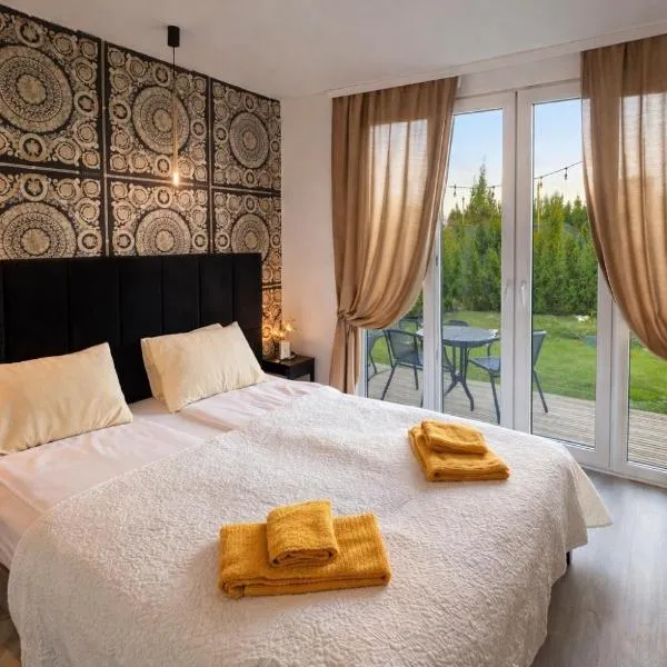 MMA Apartament with Private Garden & Terrace, Hotel in Klaipėda