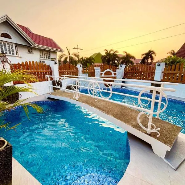 Hotel Adelina Balanga City Bataan, khách sạn ở Balanga