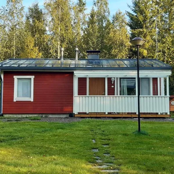 Varpaisjärvi में, होटल Teeri Birkhuhn-crater lake villa