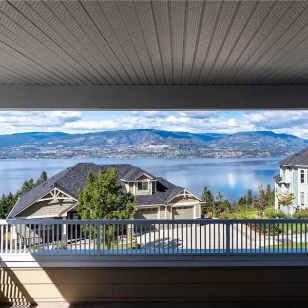 Lakeview Peaceful 2BR Stay in Beautiful Kelowna – hotel w mieście Kelowna