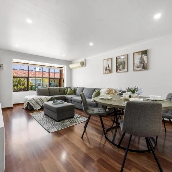 Tranquil Suite - Modern Comfort between CBD & Beach, hotel a Thebarton