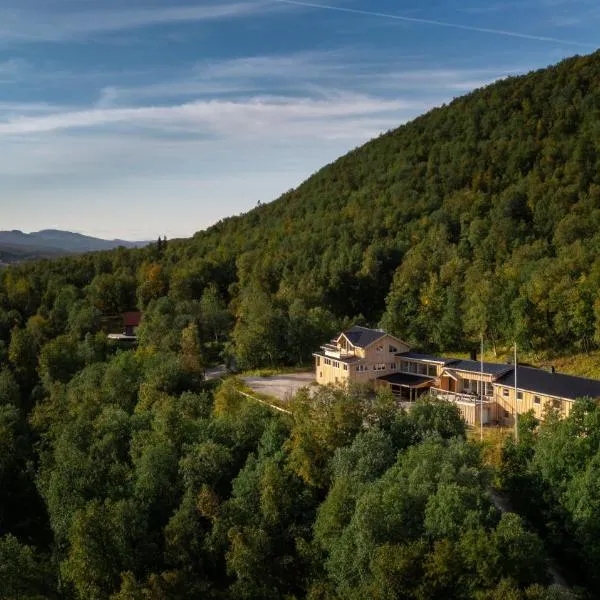 Röstavallens Högfjällshotell – hotel w mieście Tänndalen