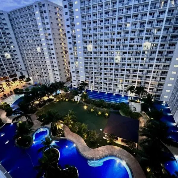 Urban Sanctuary at Shore near MOA, Hotel in Manila