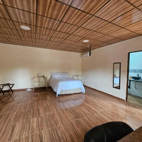 Tocumen Comfort Stay, hotel Aserrío városában