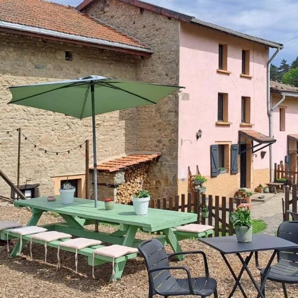 La Maison Rose Bertignat、ベルティニャのホテル