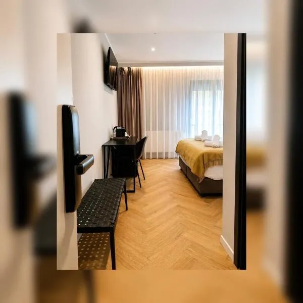 NOVO Studio Hotel,拉姆尼庫沃爾恰的飯店