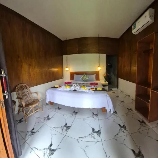 Poetri Bungalow-Rinjani Trekking- Jungle and mountain view, hotel u gradu Senaru