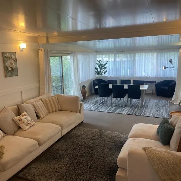 Easy Wagga Stopover, Spacious & Comfortable, ξενοδοχείο σε Forest Hill