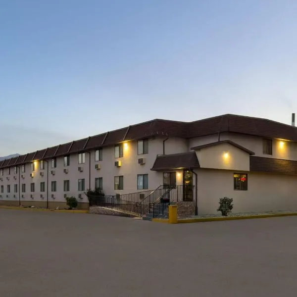 Super 8 by Wyndham Ogden, Utah, готель у місті Оґден