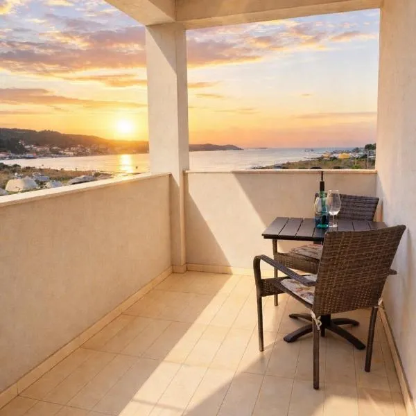 Belisima Sea View Apartment for 2 Terrace i Parking, hotel v Rabe