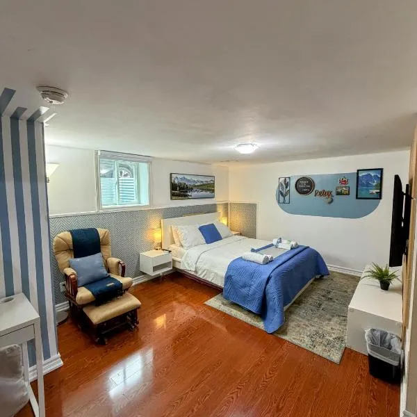 Spacious room near subway & shops, hotel Torontóban