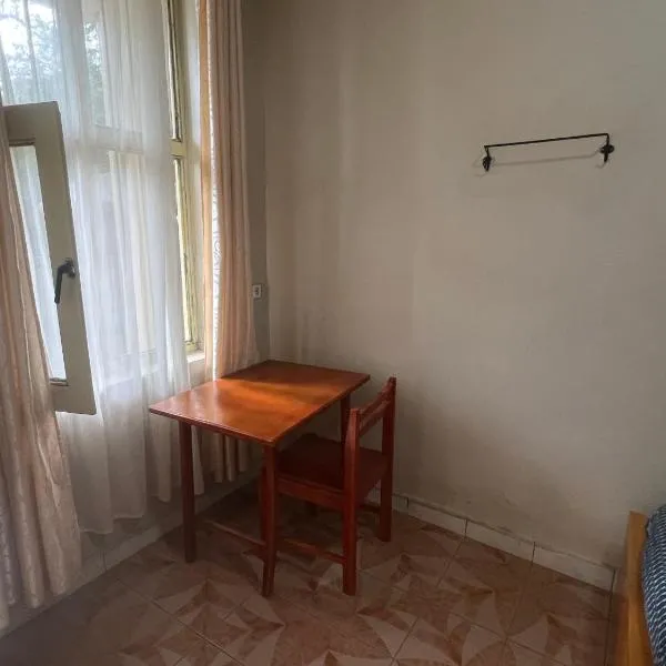 Zebra guesthouse Hawassa, hotel a Awasa