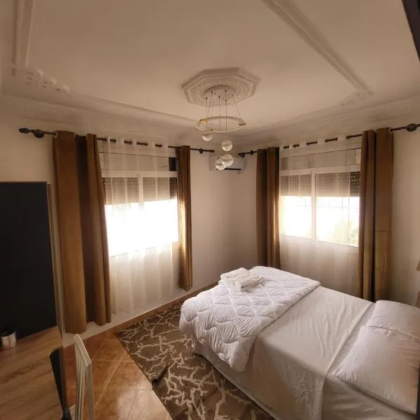 Errachidia Airport Apartment AC 15 Min Walk to Airport Gateway to Merzouga – hotel w mieście Oulad el Haj